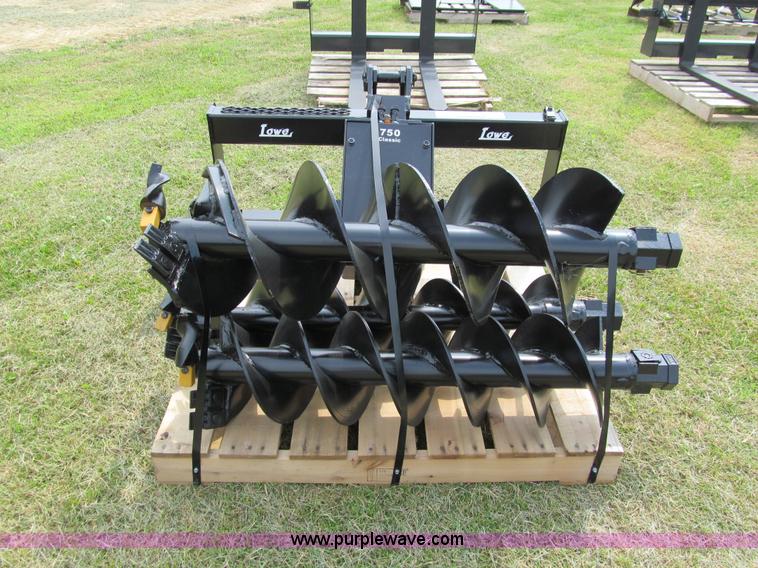 image for item F8587 Lowe 750 CH hydraulic auger attachment