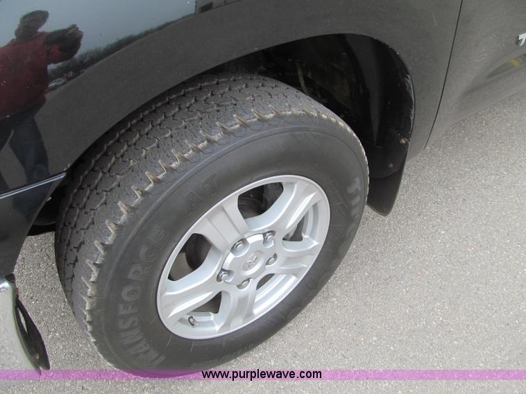 image for item G2930 2007 Toyota Tundra SR5 Double Cab pickup truck