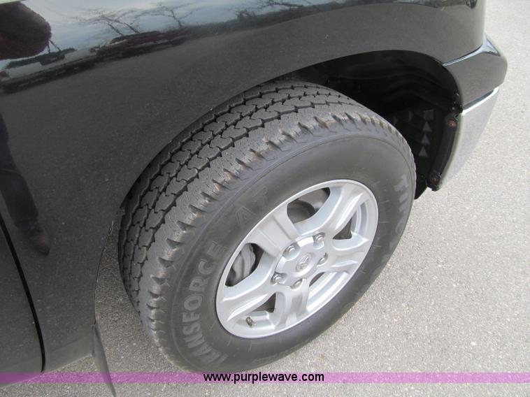 image for item G2930 2007 Toyota Tundra SR5 Double Cab pickup truck