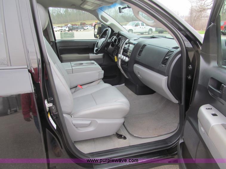 image for item G2930 2007 Toyota Tundra SR5 Double Cab pickup truck