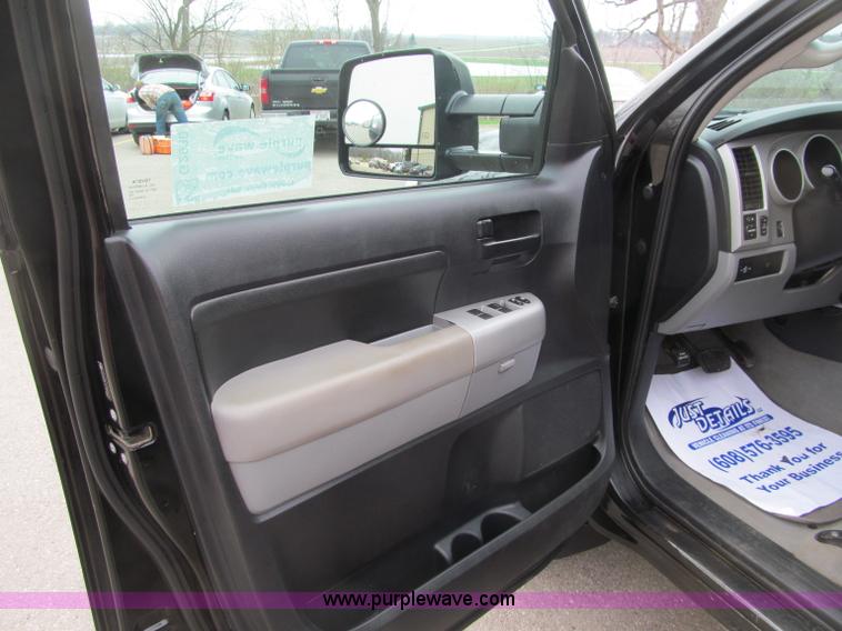 image for item G2930 2007 Toyota Tundra SR5 Double Cab pickup truck