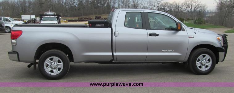 image for item G2931 2008 Toyota Tundra SR5 Double Cab pickup truck