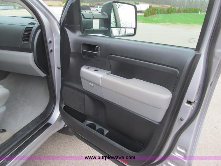 image for item G2931 2008 Toyota Tundra SR5 Double Cab pickup truck