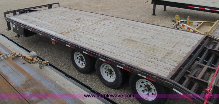 image for item G2932 2007 Load Max triple axle trailer