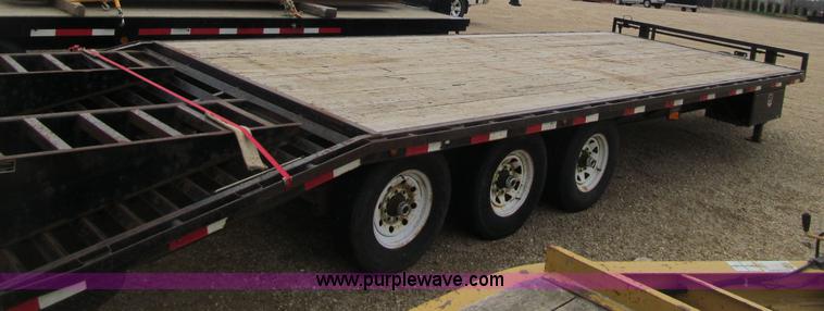 image for item G2932 2007 Load Max triple axle trailer