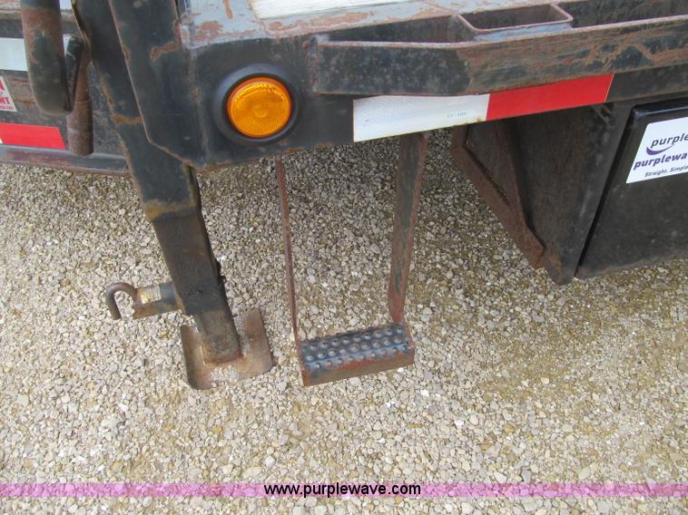 image for item G2932 2007 Load Max triple axle trailer