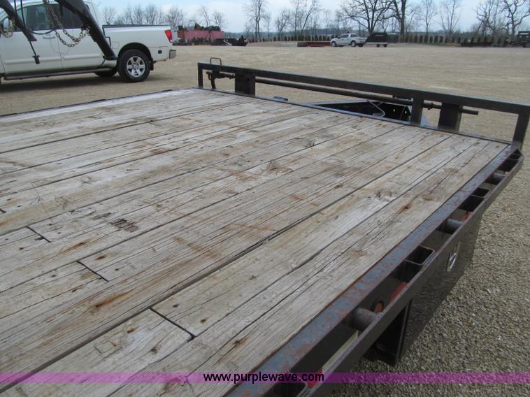 image for item G2932 2007 Load Max triple axle trailer