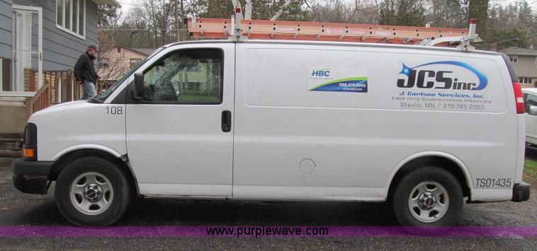 image for item G2933 2006 GMC Savana G1500 Cargo van