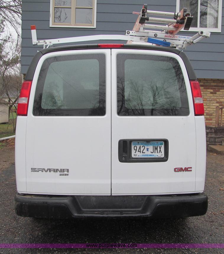 image for item G2933 2006 GMC Savana G1500 Cargo van