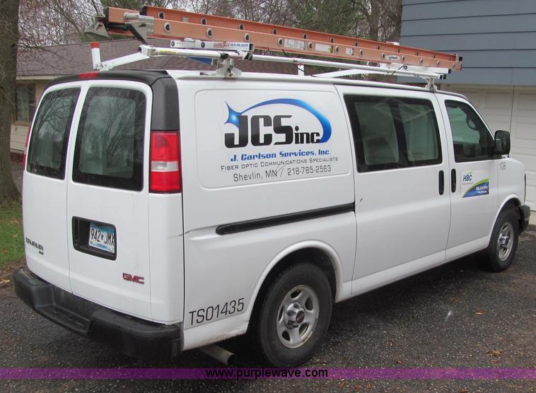 image for item G2933 2006 GMC Savana G1500 Cargo van