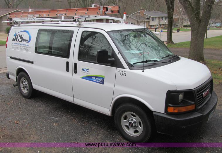image for item G2933 2006 GMC Savana G1500 Cargo van