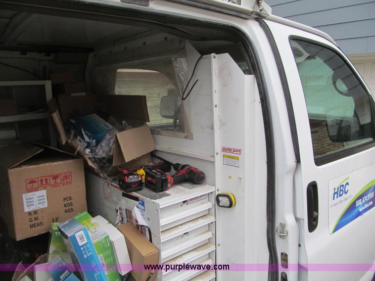 image for item G2933 2006 GMC Savana G1500 Cargo van