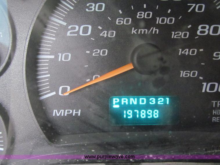 image for item G2933 2006 GMC Savana G1500 Cargo van