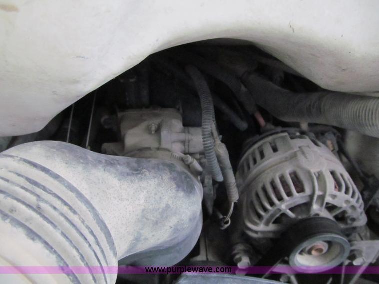 image for item G2933 2006 GMC Savana G1500 Cargo van