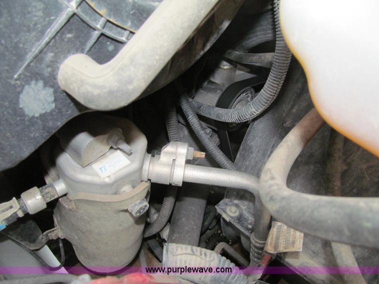 image for item G2933 2006 GMC Savana G1500 Cargo van