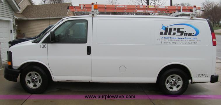 image for item G2934 2006 GMC Savana G1500 Cargo van