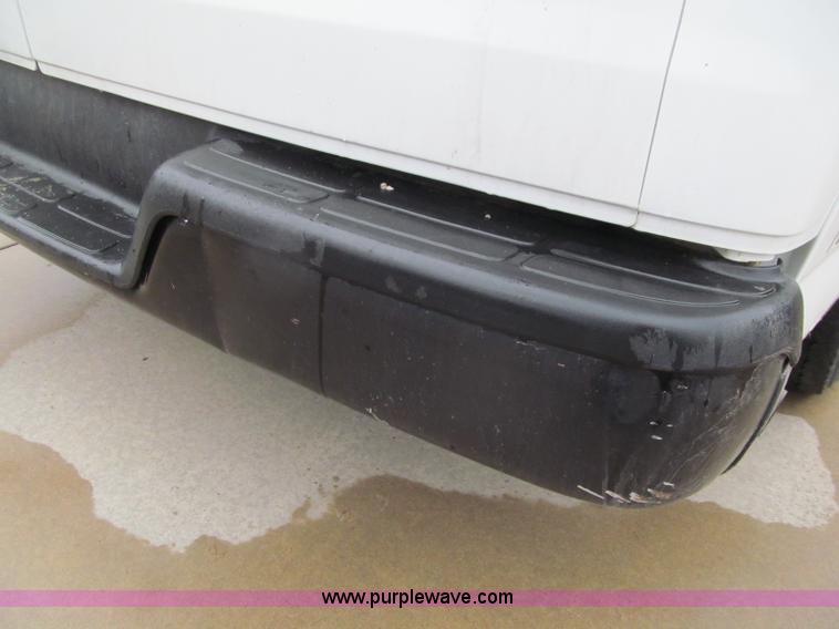 image for item G2934 2006 GMC Savana G1500 Cargo van