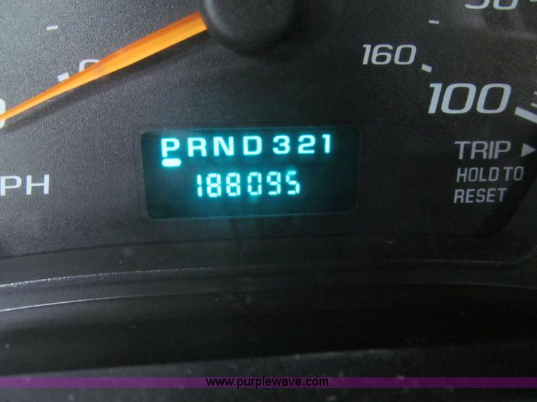 image for item G2934 2006 GMC Savana G1500 Cargo van