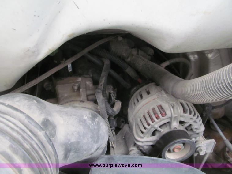 image for item G2934 2006 GMC Savana G1500 Cargo van