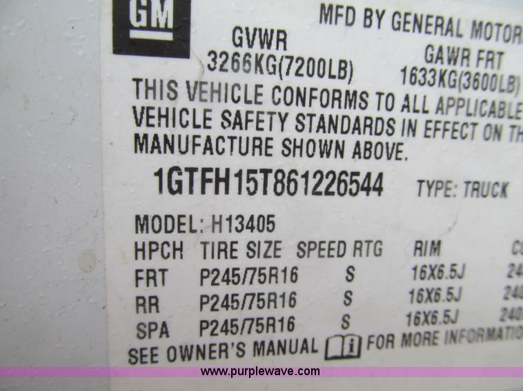 image for item G2934 2006 GMC Savana G1500 Cargo van