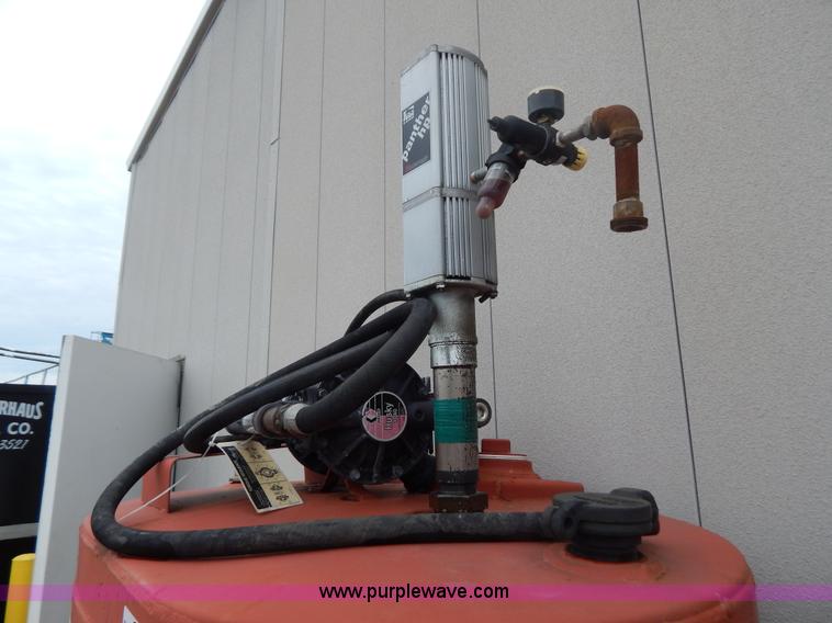 image for item AE9926 (3) bulk oil tanks