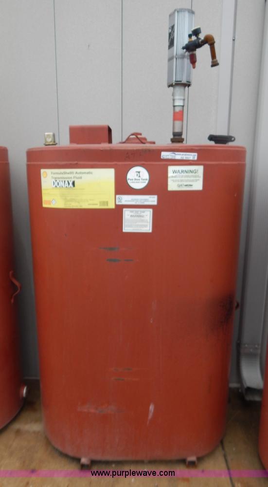 image for item AE9926 (3) bulk oil tanks