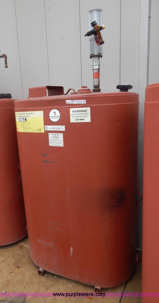 image for item AE9926 (3) bulk oil tanks