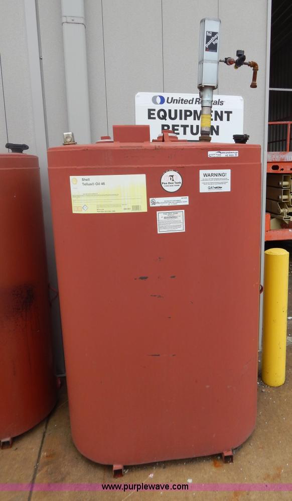 image for item AE9926 (3) bulk oil tanks