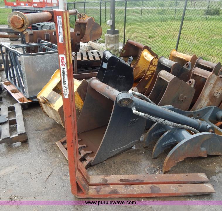 image for item AE9929 Pallet forks for wheel loader
