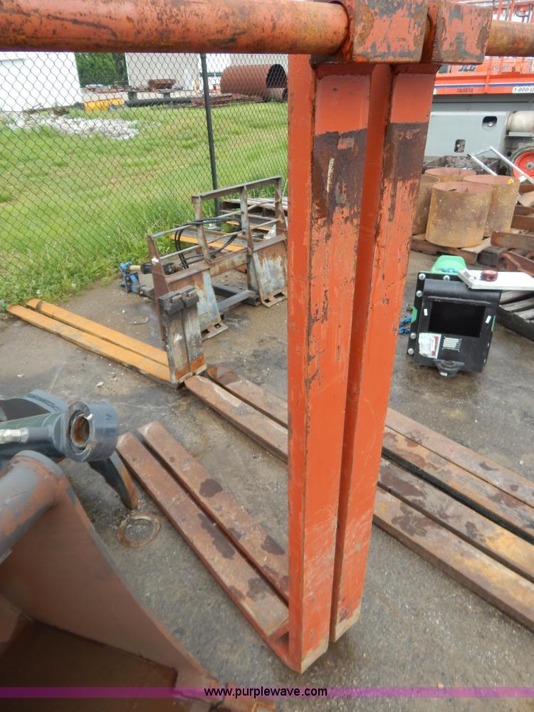 image for item AE9929 Pallet forks for wheel loader
