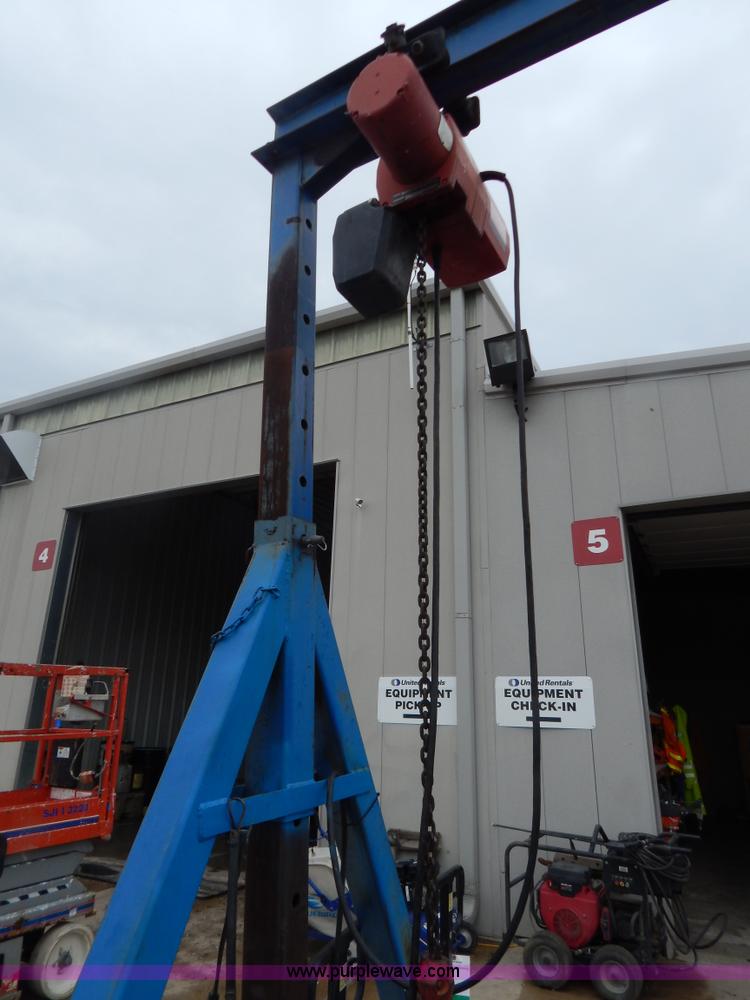 image for item AE9930 Gentry crane