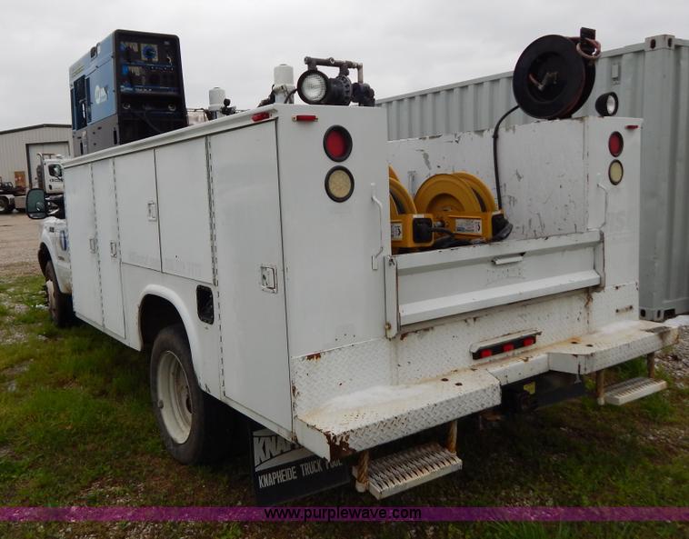 image for item G3180 2004 Ford F550 service truck