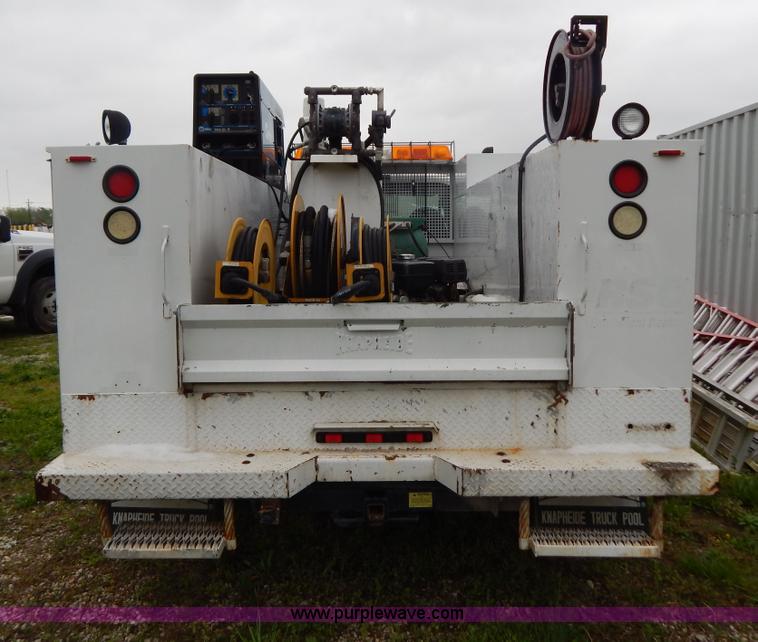 image for item G3180 2004 Ford F550 service truck