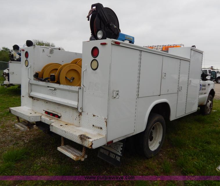 image for item G3180 2004 Ford F550 service truck