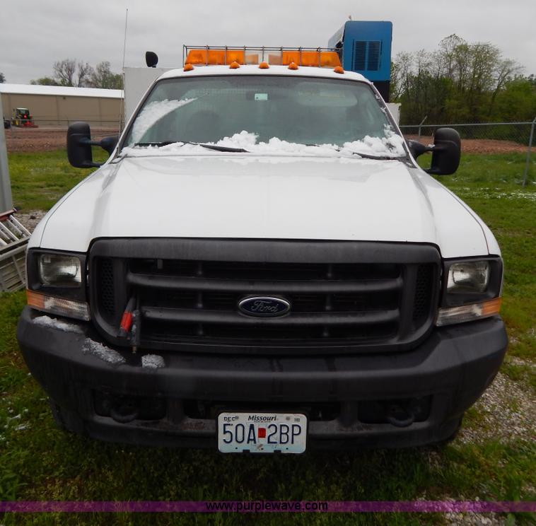 image for item G3180 2004 Ford F550 service truck
