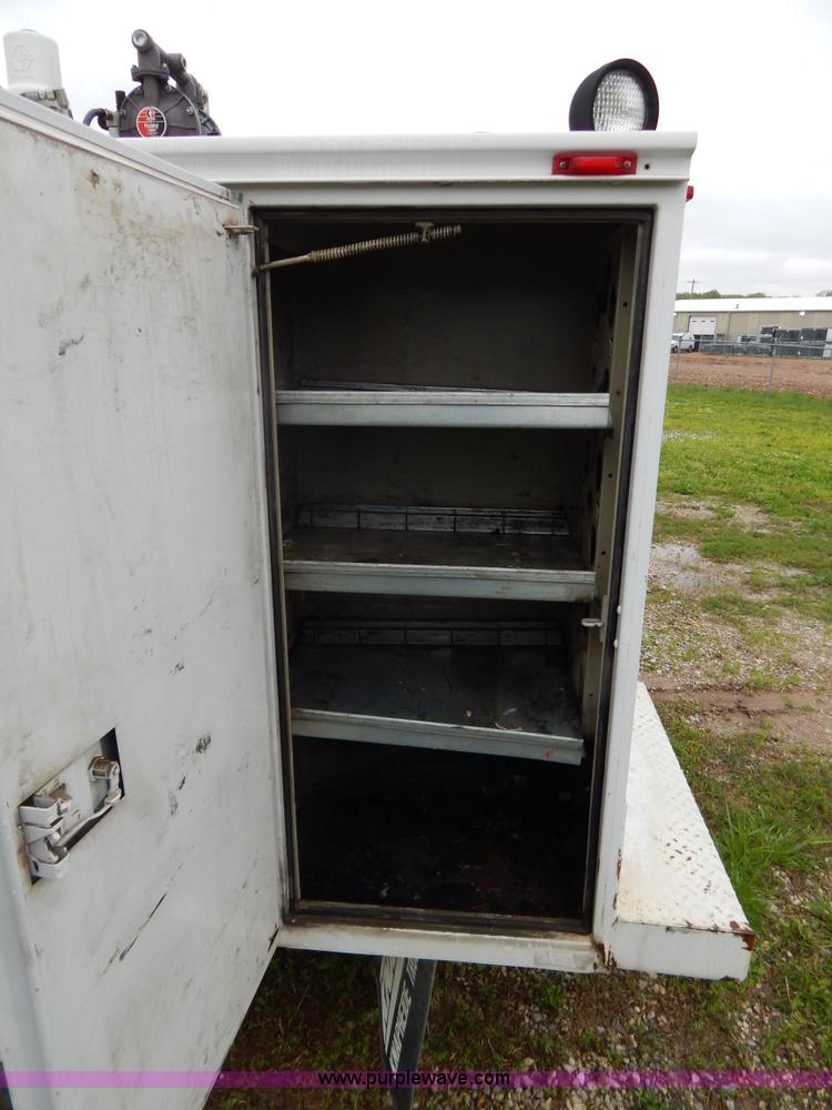 image for item G3180 2004 Ford F550 service truck