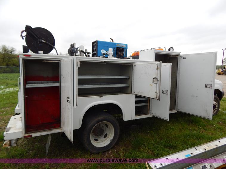 image for item G3180 2004 Ford F550 service truck