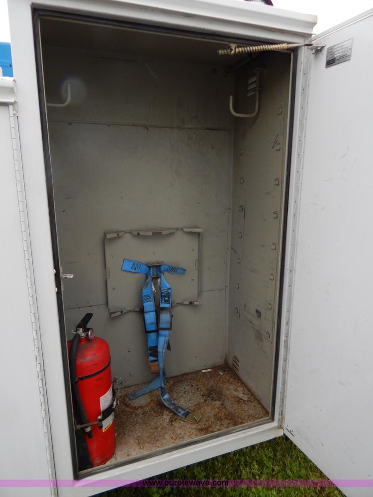 image for item G3180 2004 Ford F550 service truck