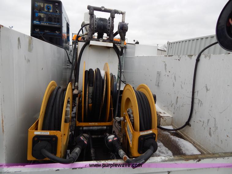 image for item G3180 2004 Ford F550 service truck