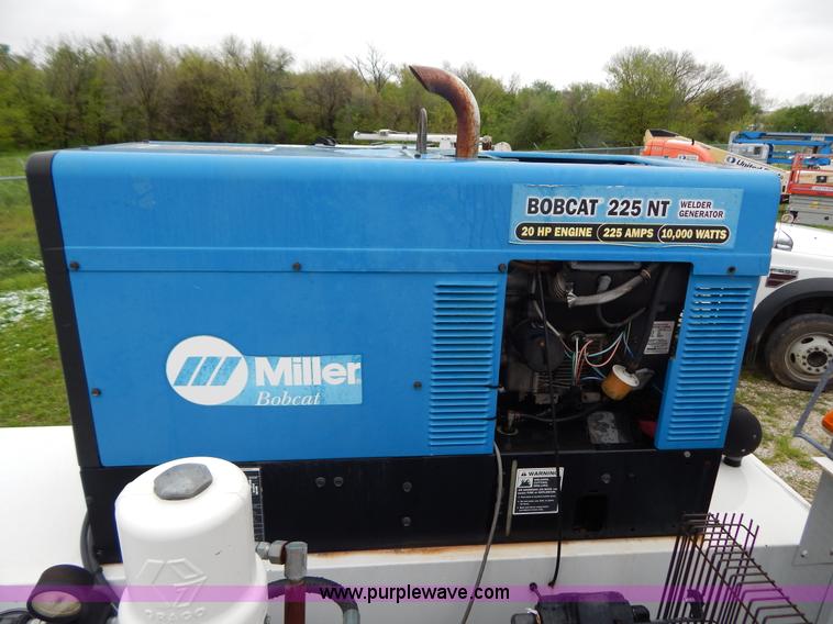 image for item G3180 2004 Ford F550 service truck