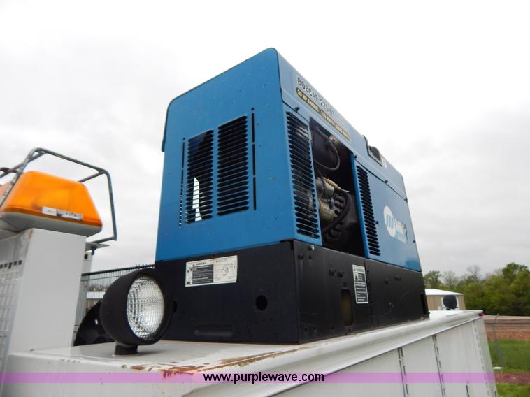 image for item G3180 2004 Ford F550 service truck