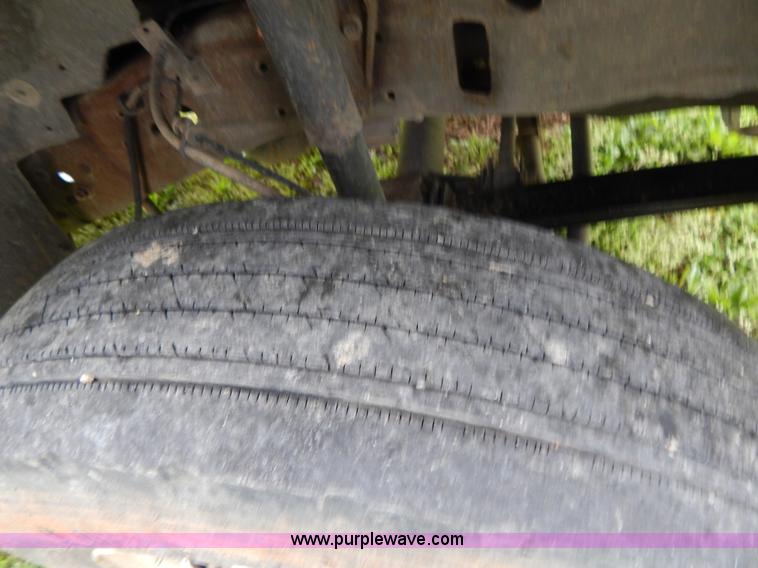 image for item G3180 2004 Ford F550 service truck