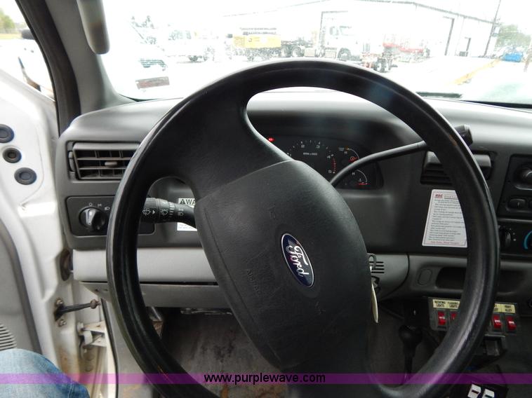 image for item G3180 2004 Ford F550 service truck