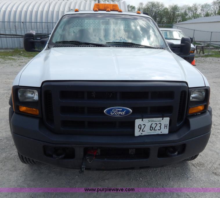 image for item G3193 2006 Ford F550 XL service truck