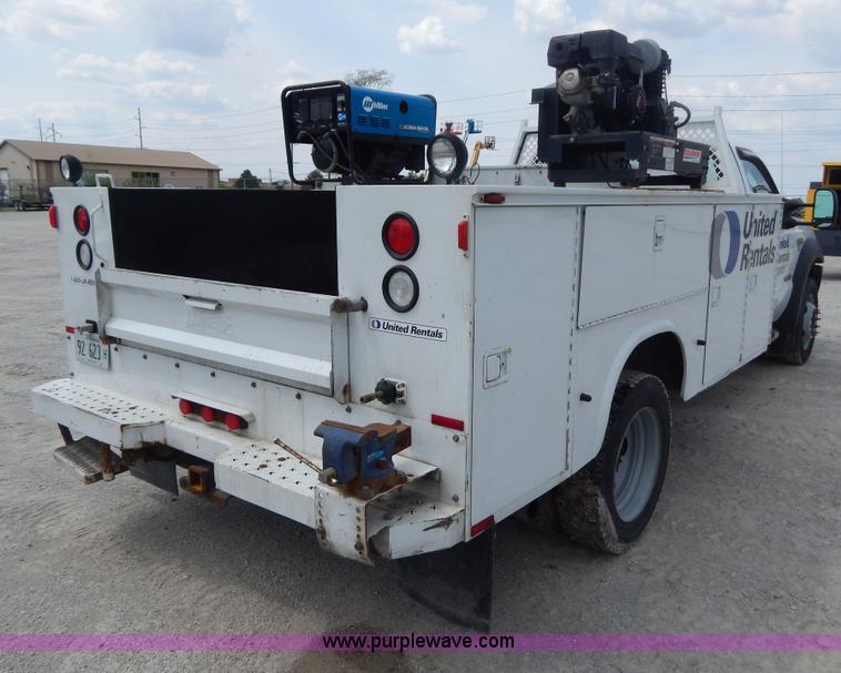 image for item G3193 2006 Ford F550 XL service truck