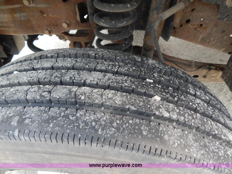 image for item G3193 2006 Ford F550 XL service truck