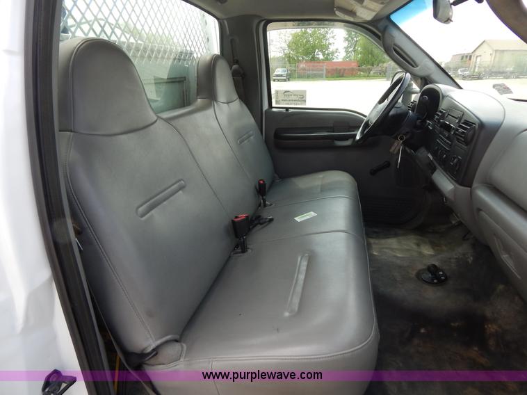 image for item G3193 2006 Ford F550 XL service truck