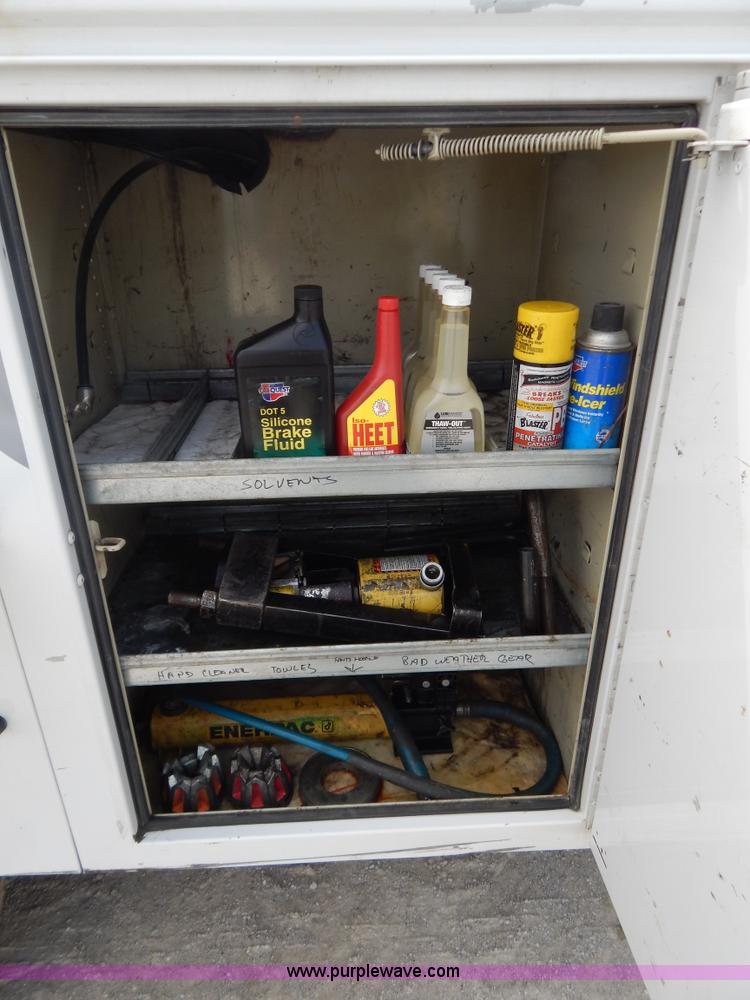 image for item G3193 2006 Ford F550 XL service truck