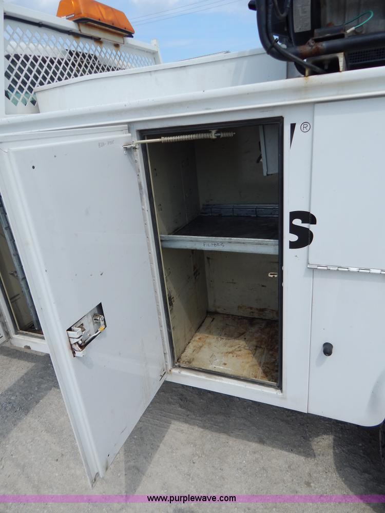 image for item G3193 2006 Ford F550 XL service truck