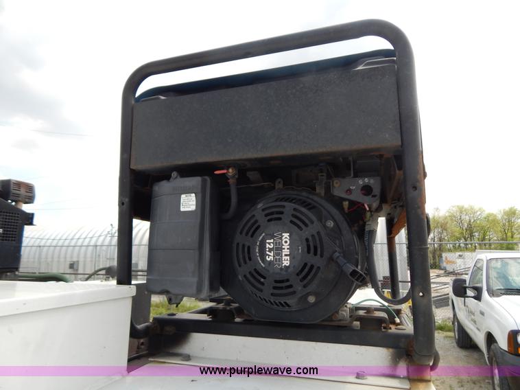 image for item G3193 2006 Ford F550 XL service truck